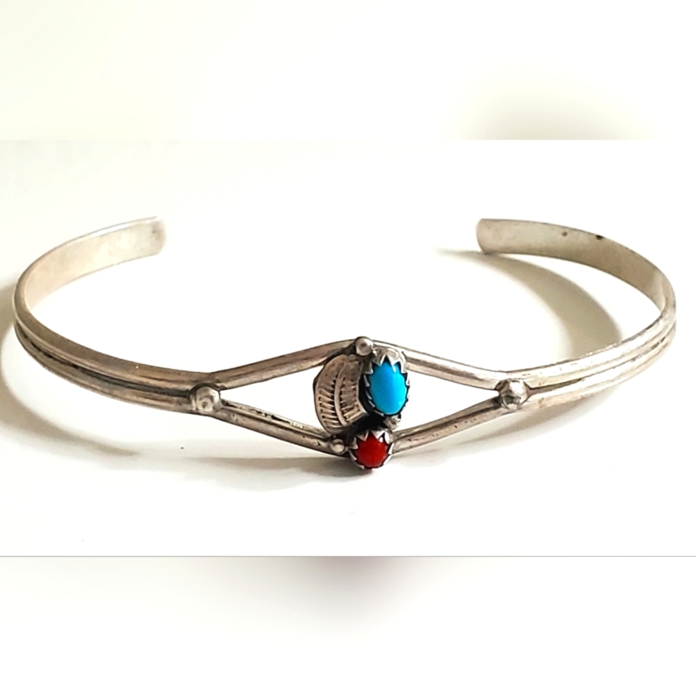 Vintage 925 Native american sterling silver cuff with turquoise and coral stones